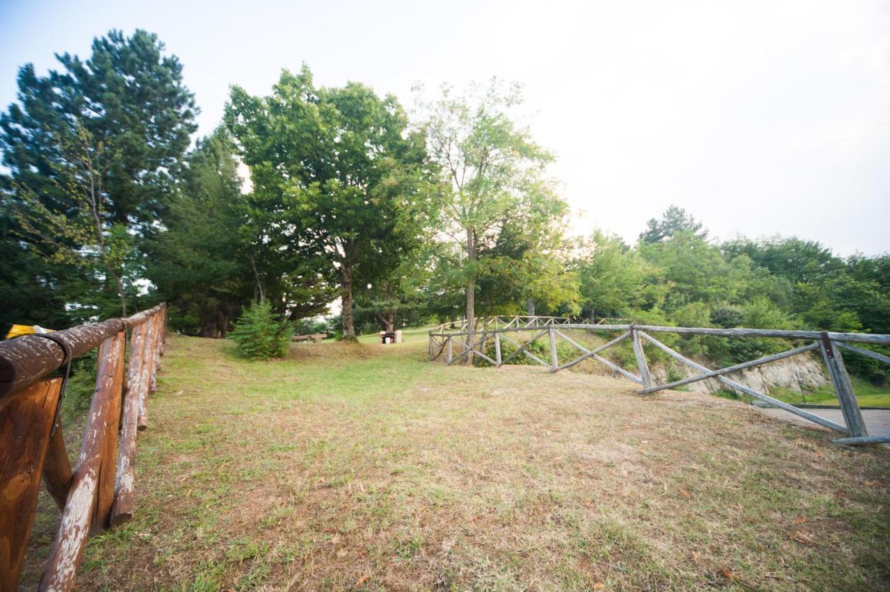 Il Castagno Bed & Breakfast มอนเตมอนาโก ภายนอก รูปภาพ